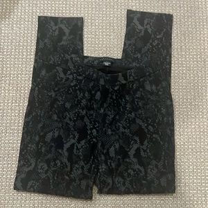 Sanctuary size L skinny leggings